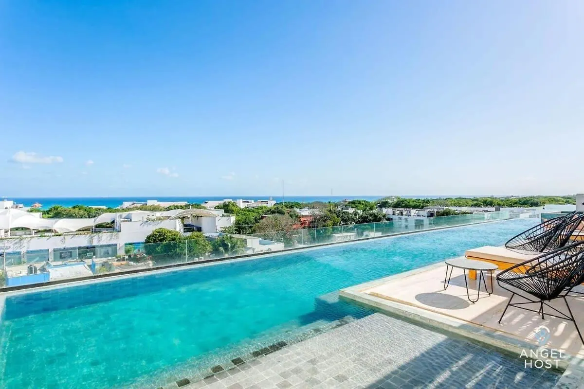 New Downtown Stay With Oceanview Roof Pool And Gym Plus Cafe Playa del Carmen